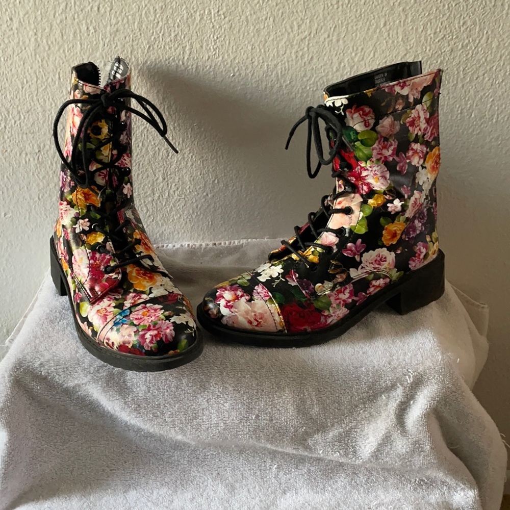 Floral shoes